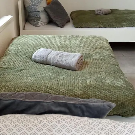 Topflat Mit Kueche I Gratis Parkplatz I Zwei Schlafzimmer I Zentrumnah *