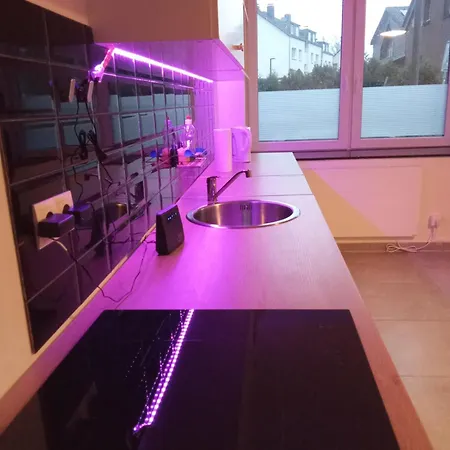 Topflat Mit Kueche I Gratis Parkplatz I Zwei Schlafzimmer I Zentrumnah *