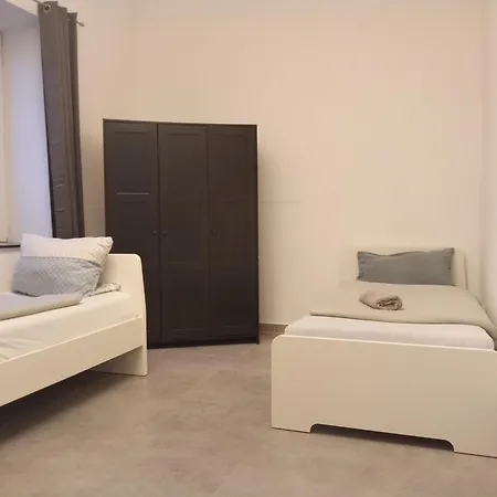 Topflat Mit Kueche I Gratis Parkplatz I Zwei Schlafzimmer I Zentrumnah Appartement