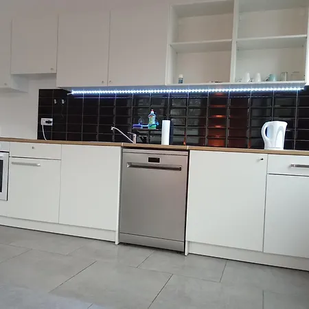 Topflat Mit Kueche I Gratis Parkplatz I Zwei Schlafzimmer I Zentrumnah