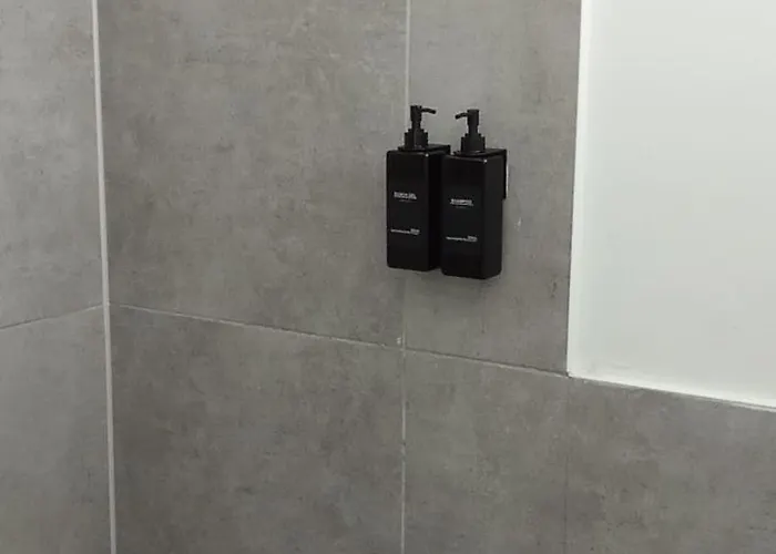 Topflat Mit Kueche I Gratis Parkplatz I Zwei Schlafzimmer I Zentrumnah *